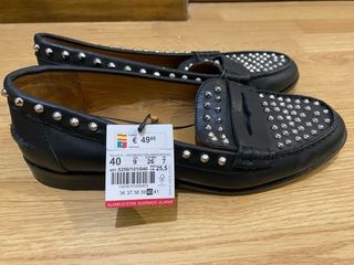 Mocasines Zara tachuelas negros talla 40