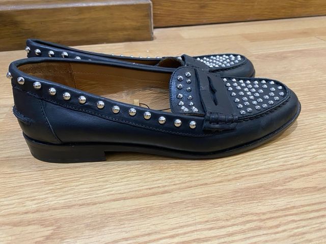 Mocasines Zara tachuelas negros talla 40