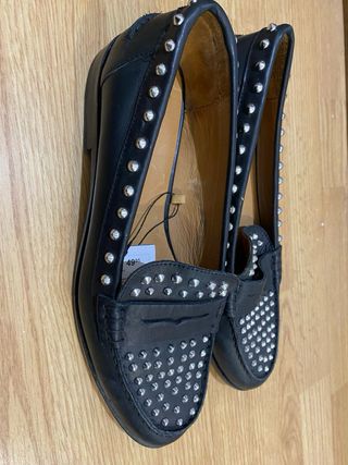 Mocasines Zara tachuelas negros talla 40