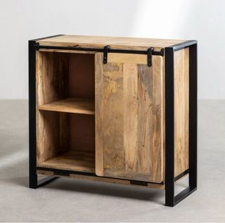 Guardaroba in legno e metallo