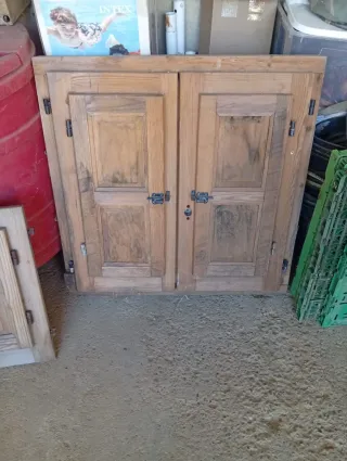 Ventana madera maciza rústica