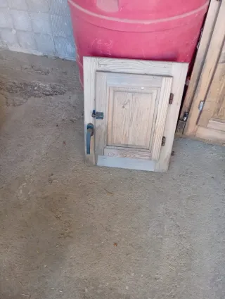 Ventana madera maciza rústica