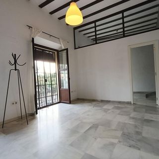 Piso en alquiler en Doctor Barraquer - G. Renfe - Policlínico en Sevilla