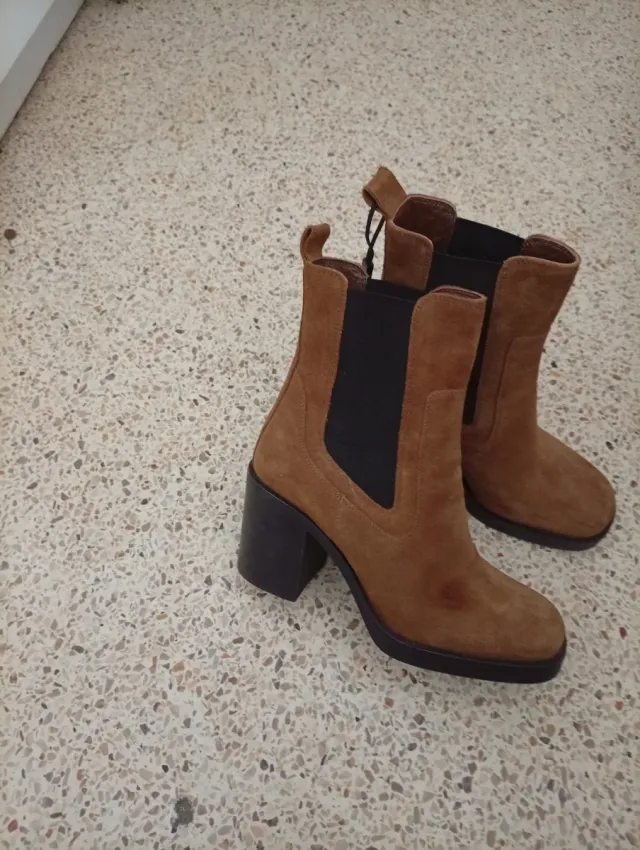 Botas de ante marrones