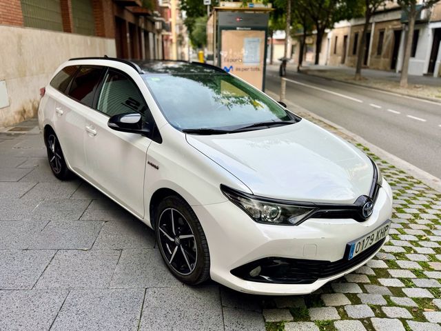 Se Vende Toyota Auris 1.8 Pegatina “EcO”