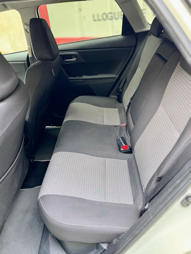 Se Vende Toyota Auris 1.8 Pegatina “EcO”