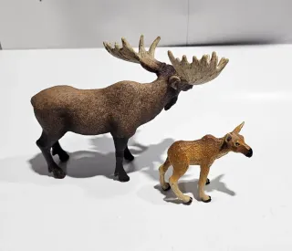 Alce Schleich y cría safari