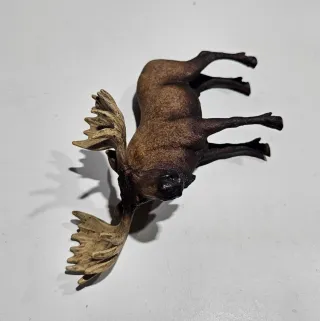 Alce Schleich y cría safari