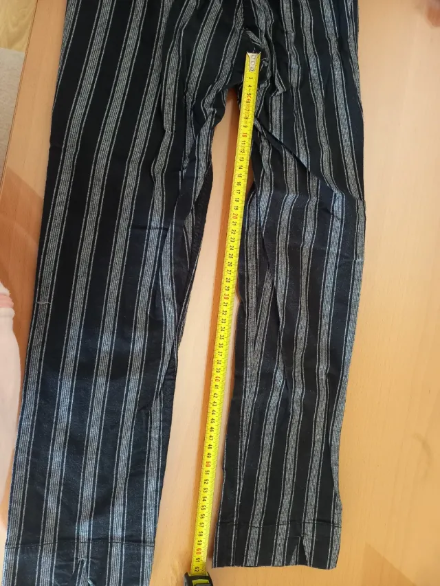 - Pantalón rayas Brandy Melville