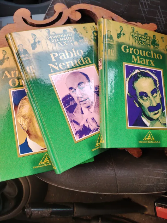 Libros, Personajes del siglo XX