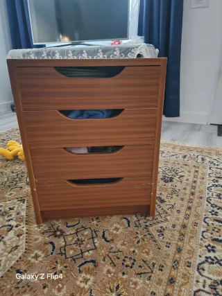 Mesitas de noche de madera (2)