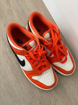 Nike Dunk Naranja y Blanco