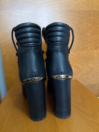 Botines piel DKNY
