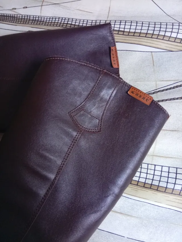 Botas de cuero marrones