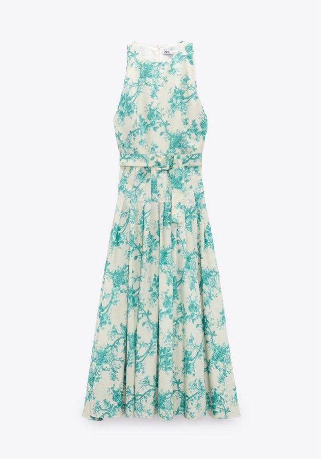 Vestido floral azul y blanco