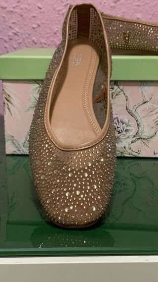 Zapatos Zara Beige y Dorados Brillantes