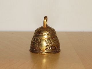 Antigua campana evangelistas animales león ave