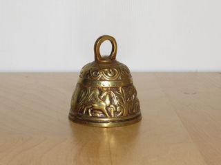 Antigua campana evangelistas animales león ave