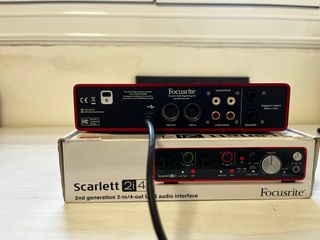 Focusrite Scarlett 2i4 Interfaz Audio
