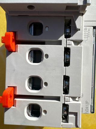 Diferencial Trifásico Rearmable Gewiss