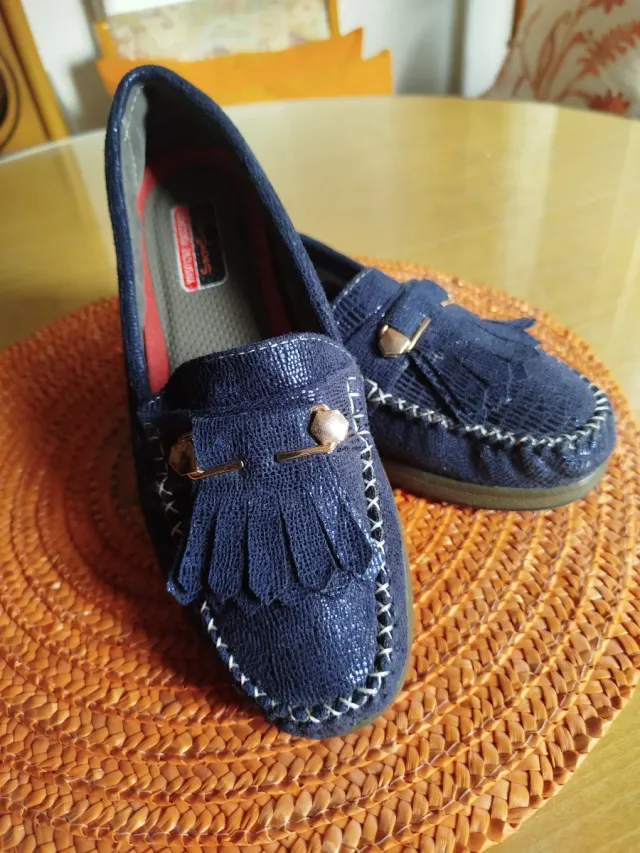 Mocasin azul marino con flecos