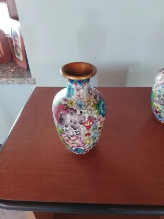 Coppia vasi decorati fiori