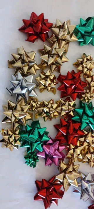 35 coccarde decorative varie dimensioni