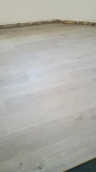 Suelo laminado madera claro 2ª mano