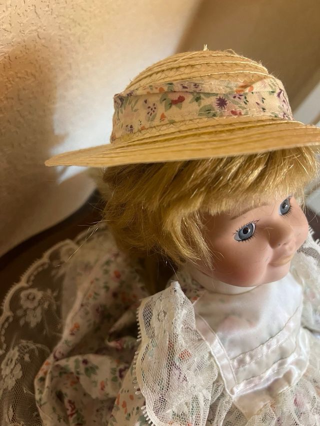 Muñeca de Porcelana Vestida