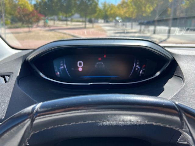 PEUGEOT 5008 1.5 BlueHDi 96kW 130CV SS Allure 7 PZ