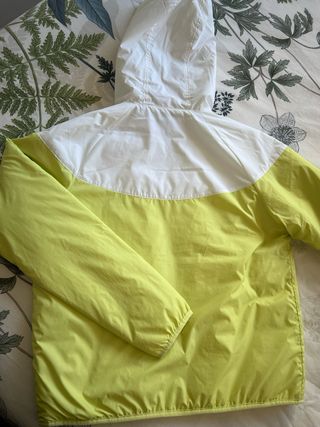 Chaqueta Nike Blanca y Amarilla
