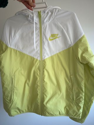 Chaqueta Nike Blanca y Amarilla