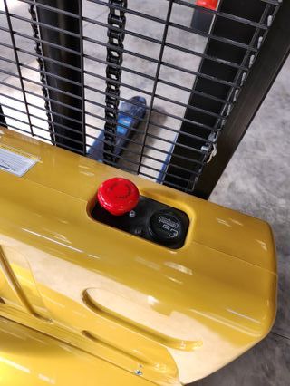 Apilador Eléctrico 1200kg a 3000mm