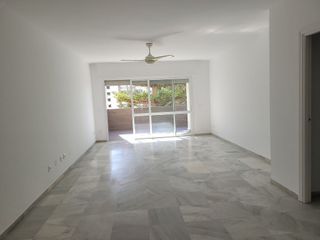 Piso en alquiler en Playa de la Fontanilla en Marbella