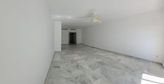 Piso en alquiler en Playa de la Fontanilla en Marbella