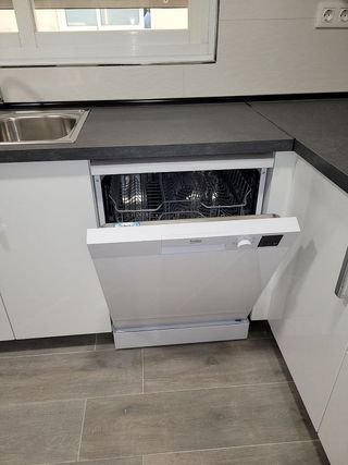 Piso en alquiler en Playa de la Fontanilla en Marbella