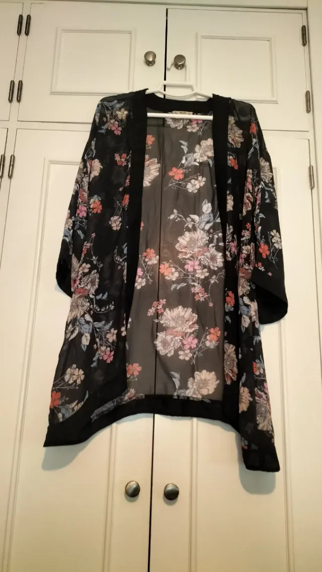Kimono Inside flores negro talla única