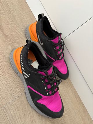 Nike Zapatillas Running Negras y Rosas