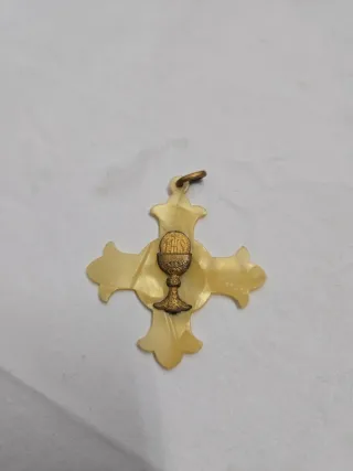 Lote de cruces y medallas religiosas