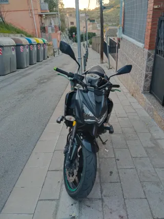 Kawasaki Z800 Negra