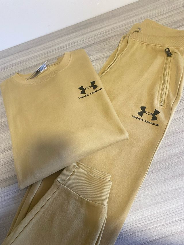 Conjunto Under Armour beige nuevo