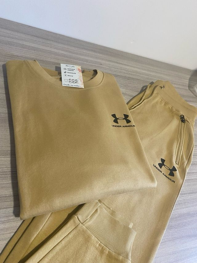Conjunto Under Armour beige nuevo
