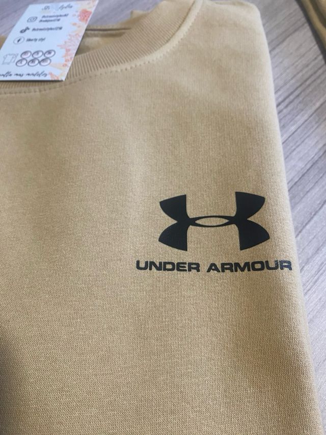 Conjunto Under Armour beige nuevo