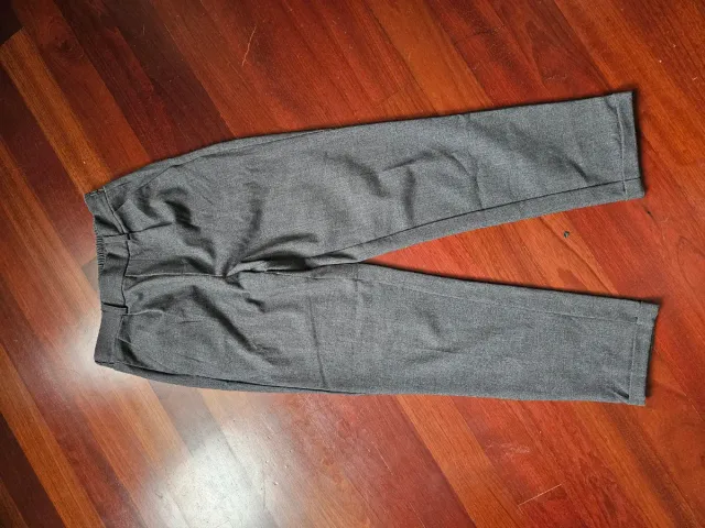 Pantalón de traje gris