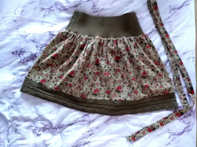 Falda Promod punto vuelo floral talla L