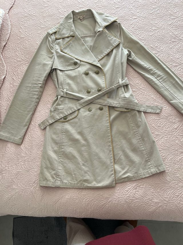 Gabardina beige talle 38