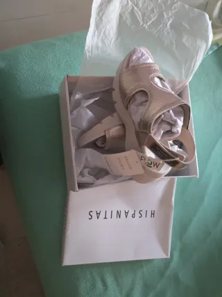 Sandalias Hispanitas Beige y Dorado