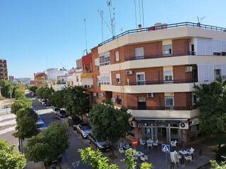 Piso en alquiler en Nervión en Sevilla