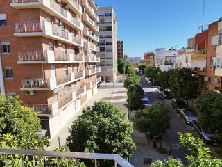 Piso en alquiler en Nervión en Sevilla