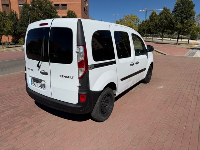 Renault Kangoo COMBI 1.5 DCI 75 CV 5 PUERTAS